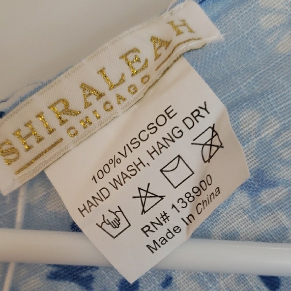 Blue Floral Kimono NWT. Gorgeous color and fabric. Boho chic! Small to Large. - Picture 2 of 12